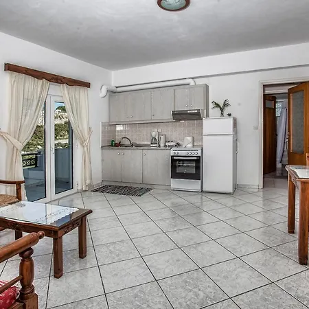 Apartment Alexandros Selli