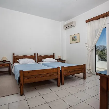 Alexandros Apartment *