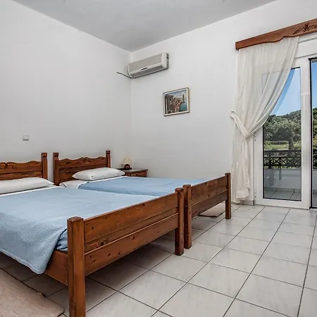 Apartment Alexandros *