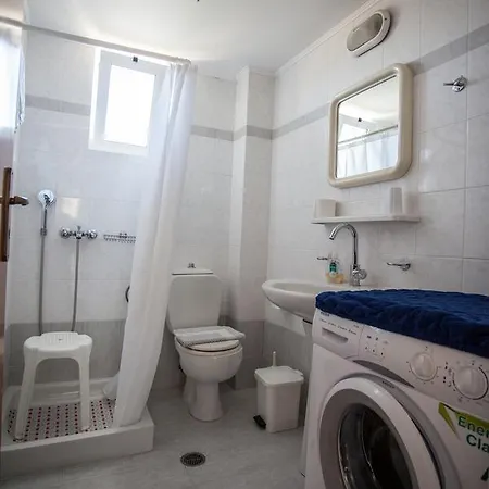 Alexandros Apartment *